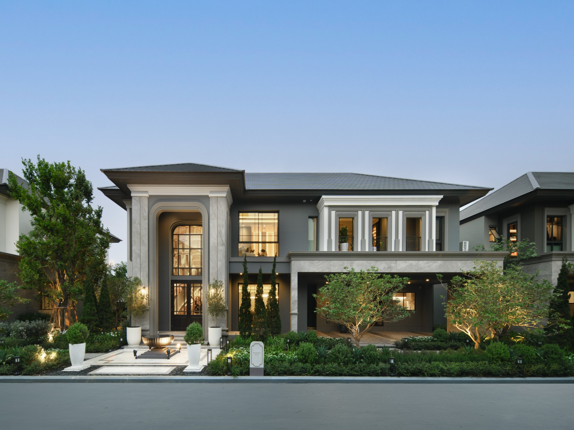 แกรนด์ บางกอก บูเลอวาร์ด กรุงเทพกรีฑา